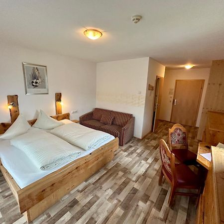 Gasthof Zum Loewen Aschau Im Zillertal Екстериор снимка