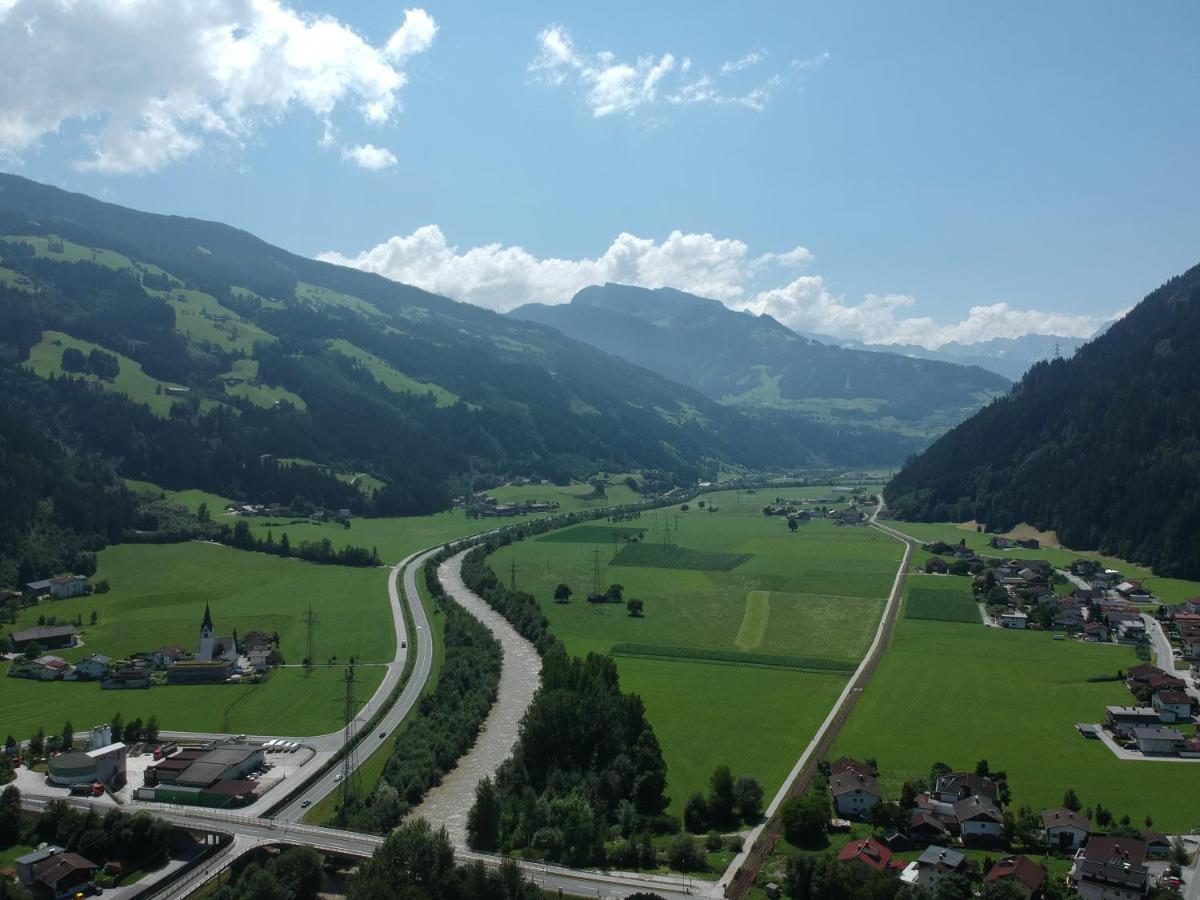 Gasthof Zum Loewen Aschau Im Zillertal Екстериор снимка