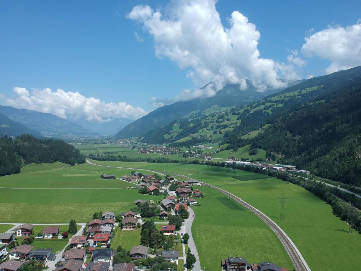 Gasthof Zum Loewen Aschau Im Zillertal Екстериор снимка