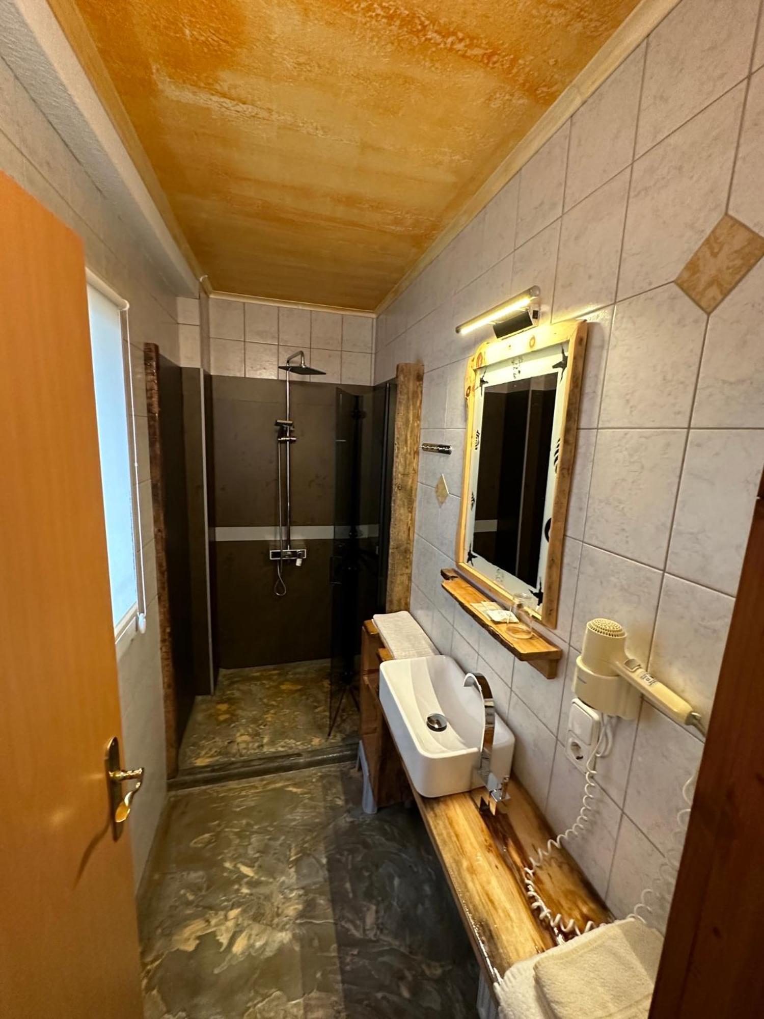 Gasthof Zum Loewen Aschau Im Zillertal Екстериор снимка
